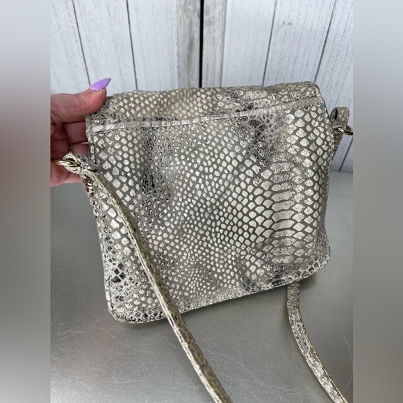 Elliott Lucca Gray Leather Rojo Multi Snakeskin Flap Crossbody Purse - Picture 6 of 8